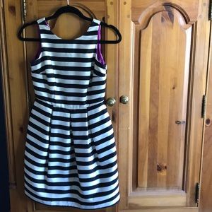 White House Black Market Dress Sz 00